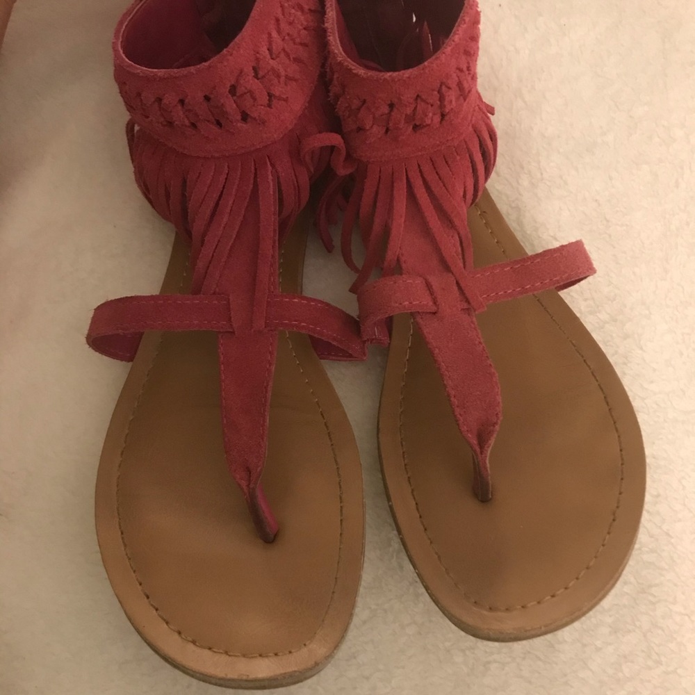 Hippy tassel flops